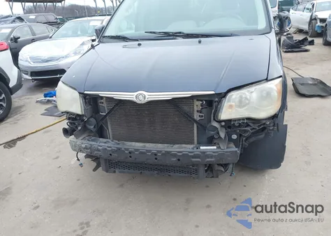2008 Chrysler Town & Country Touring from USA, damaged, VIN 2A8HR54P48R713748